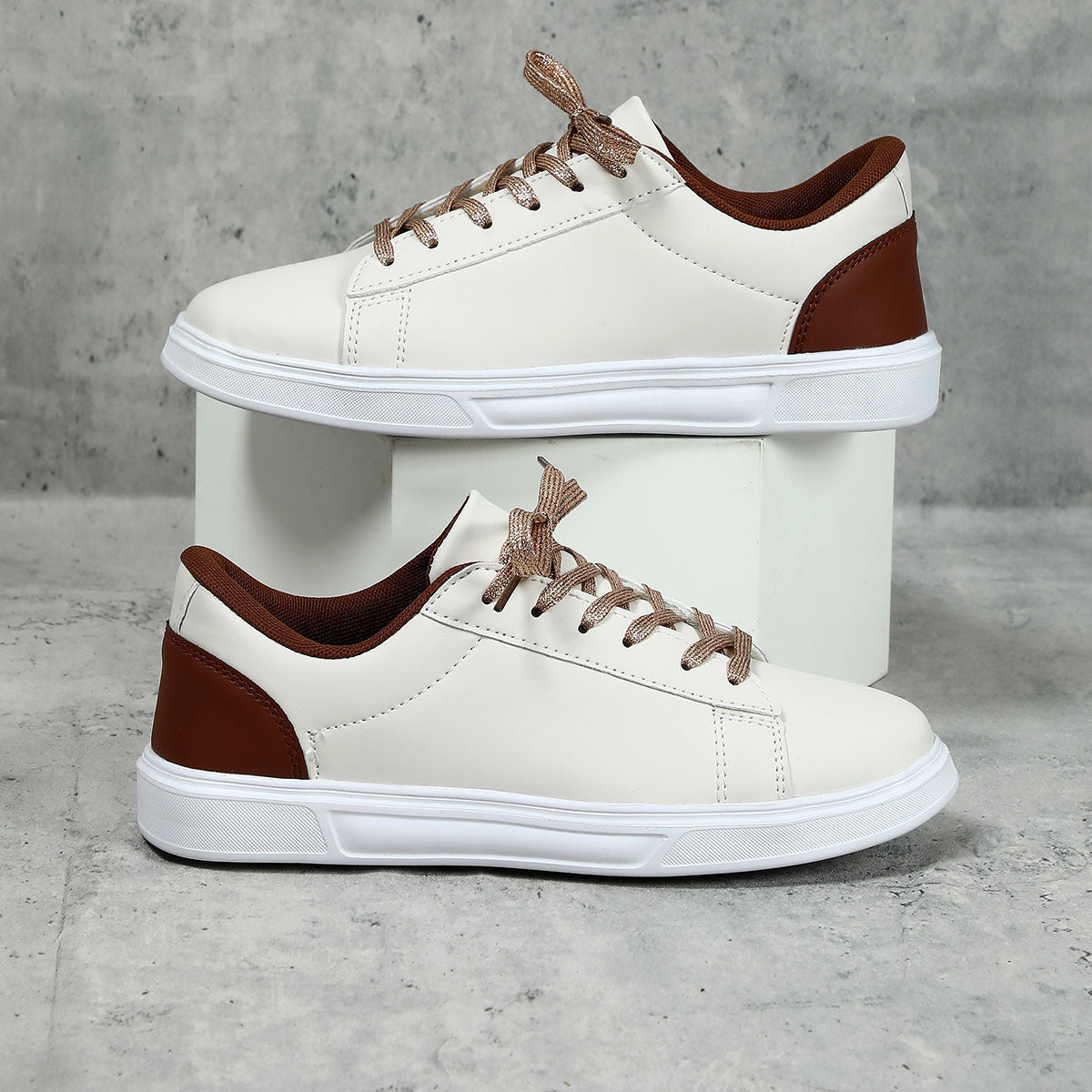 Platform Skateboard Sneakers - Casual Flat Skate Shoes