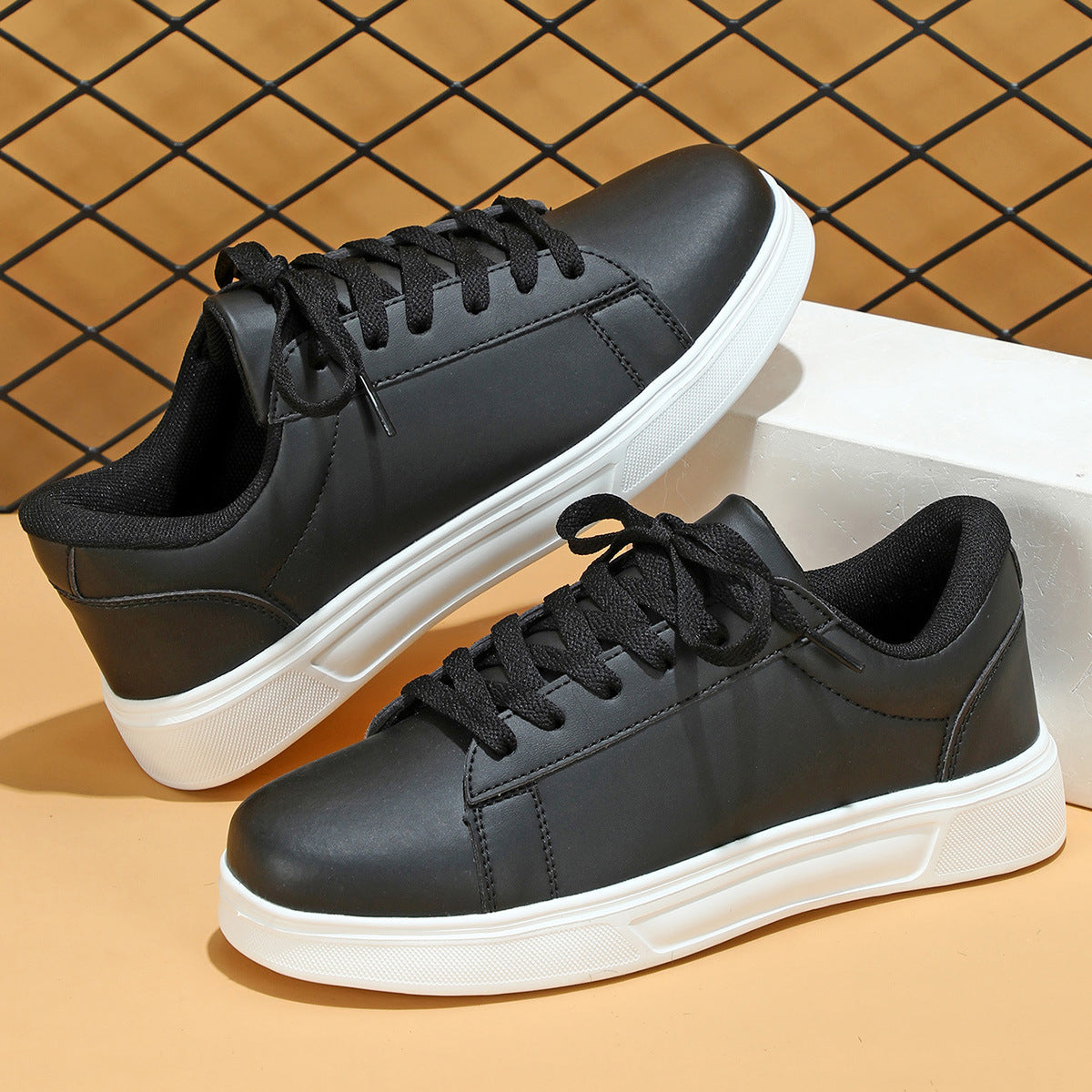 Platform Skateboard Sneakers - Casual Flat Skate Shoes